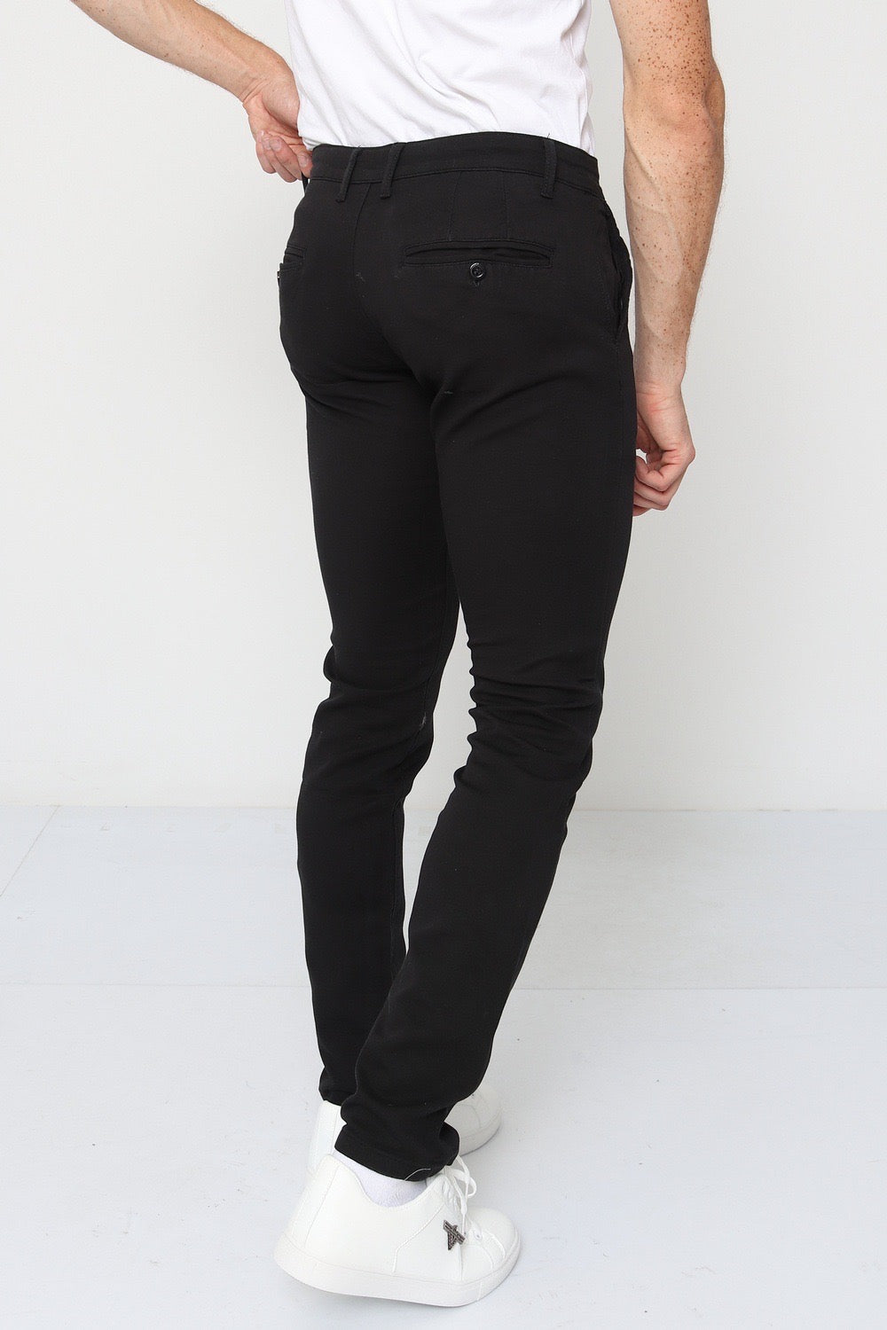 CHINO ZWART SLIM-FIT
