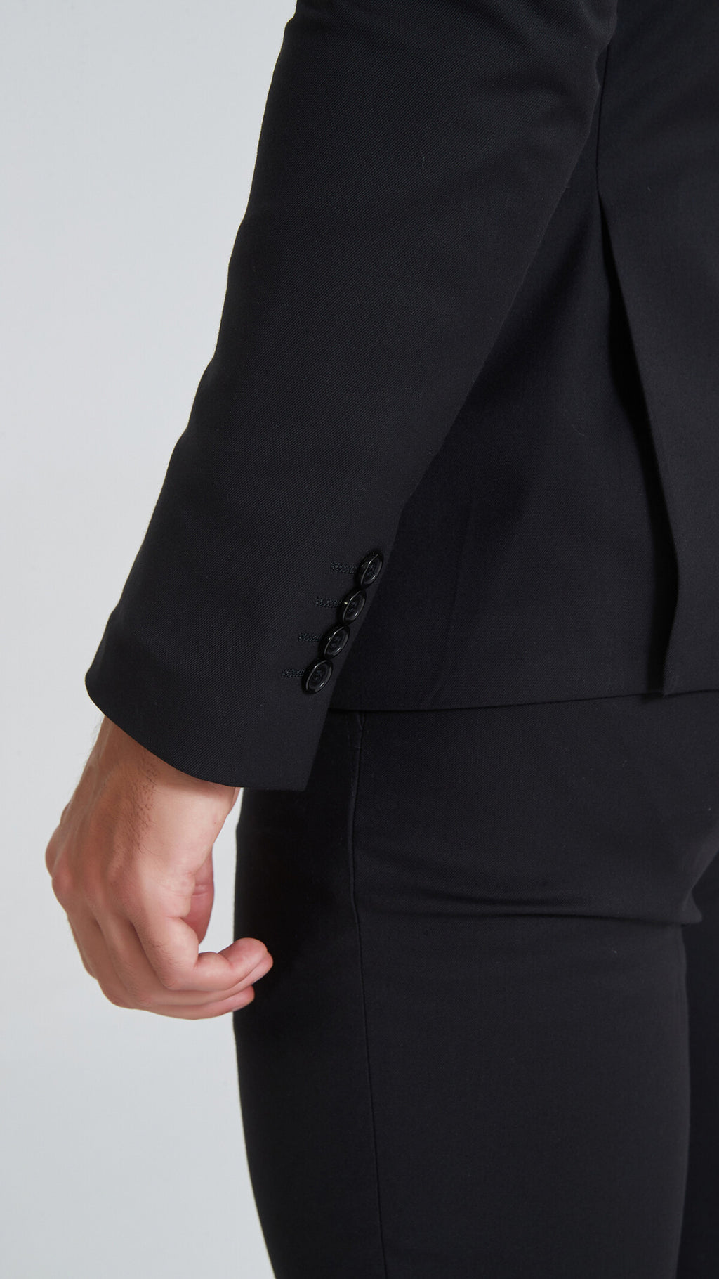 BLACK SUIT DOUBLE-BREASTED