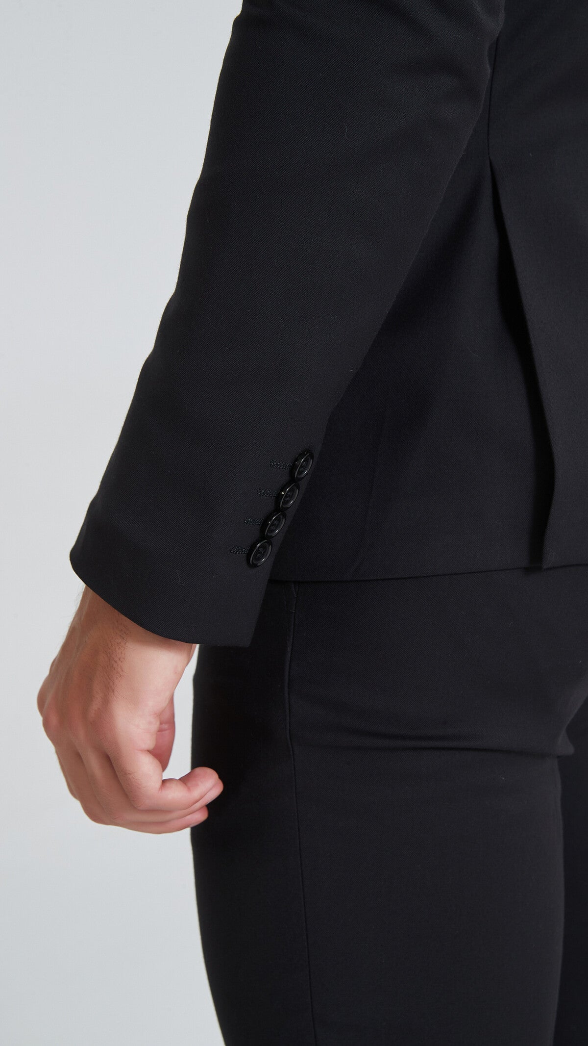 BLACK SUIT DOUBLE-BREASTED