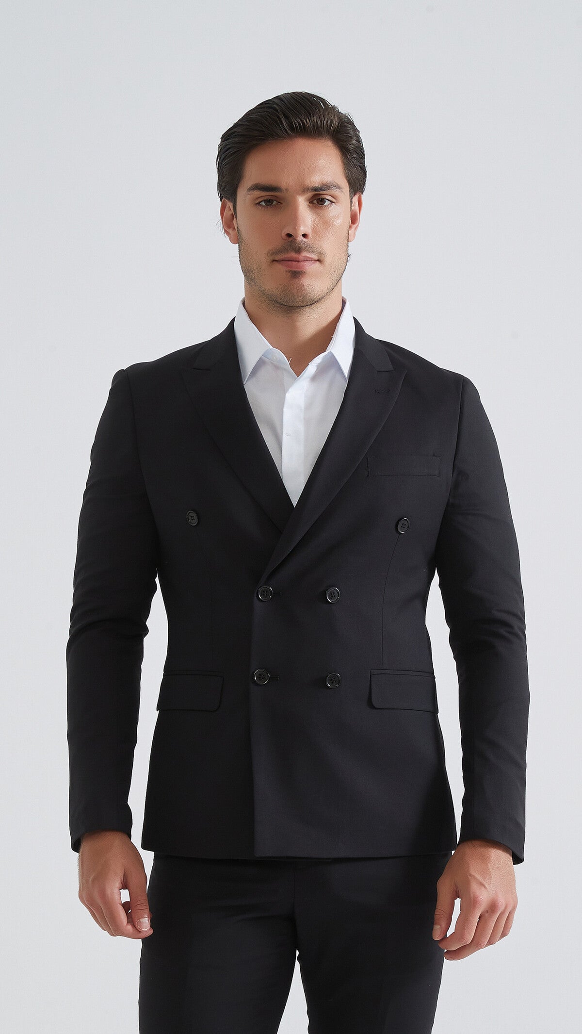 BLACK SUIT DOUBLE-BREASTED