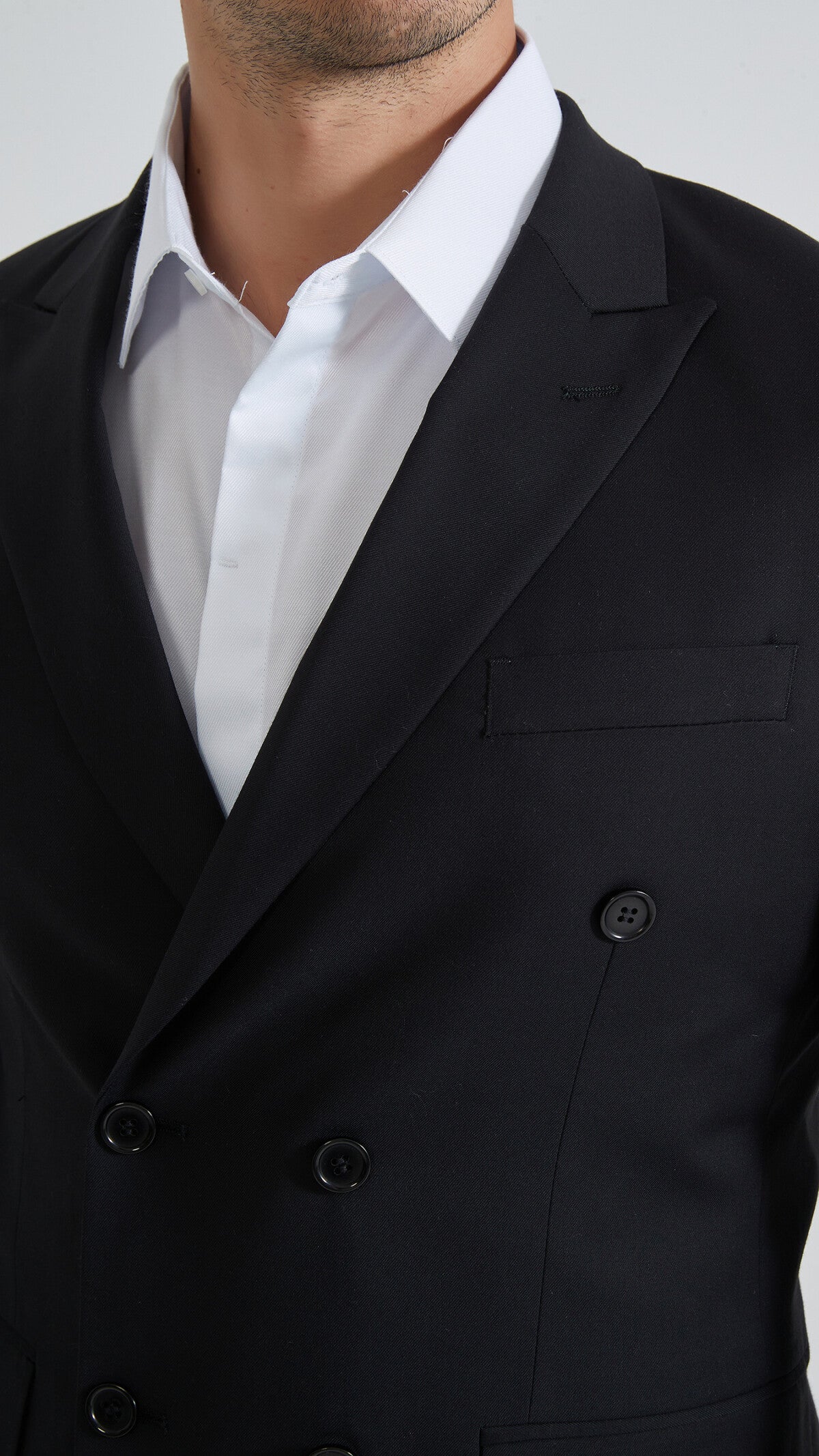 BLACK SUIT DOUBLE-BREASTED