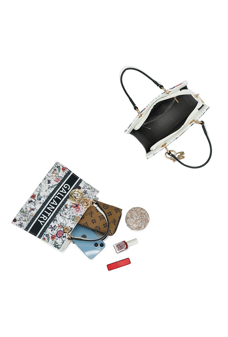 TAS WIT GALLANTRY PARIS